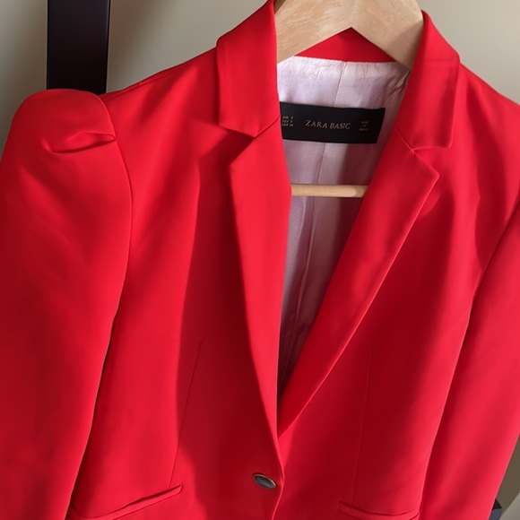 Super gorgeous deep red blazer. Wardrobe Quintessential - Picture 8 of 12